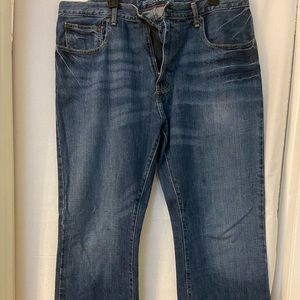 Cremieux Men’s Relaxed Fit Jeans